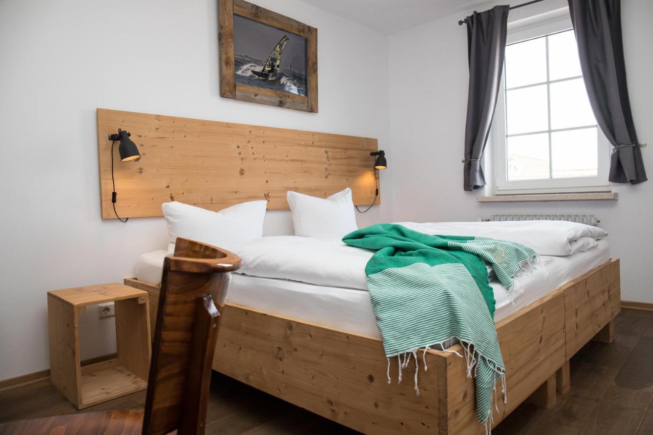 Wattlodge Norden Luaran gambar