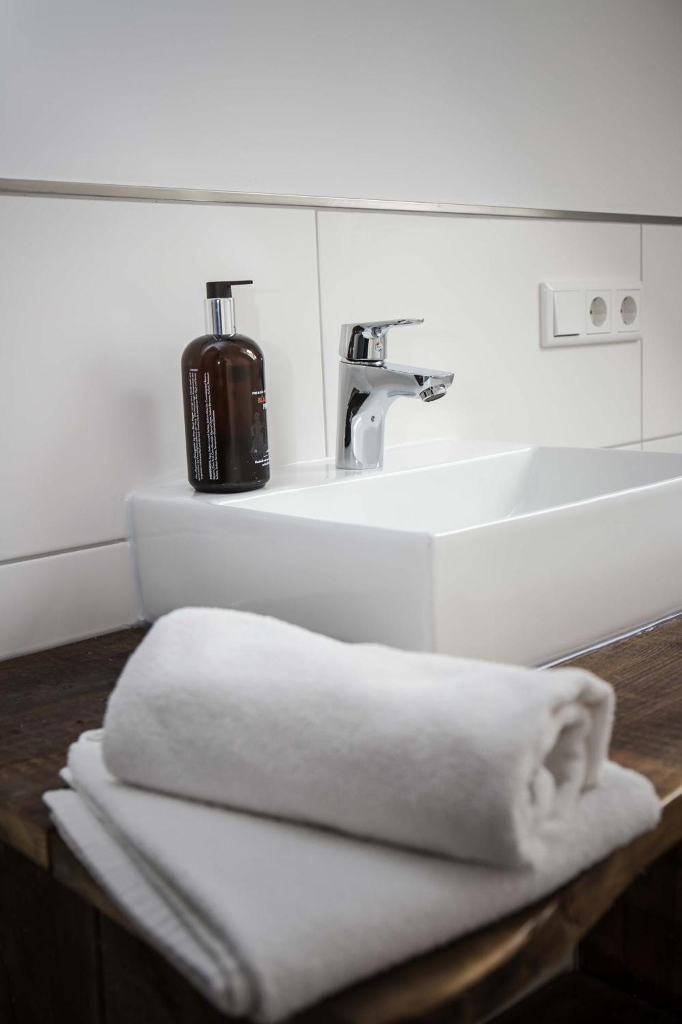 Wattlodge Norden Luaran gambar