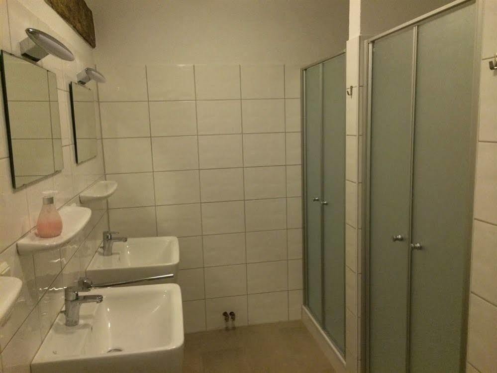 Wattlodge Norden Luaran gambar